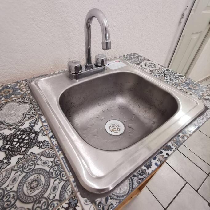 Lovely Studio Apartment With Balcony Ac & Wi-Fi, Minutes From Downtown! Сіуатанехо Екстер'єр фото